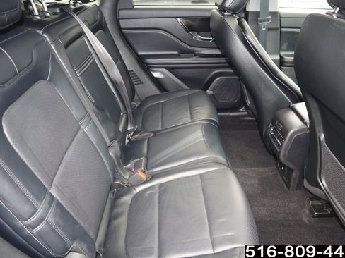 Used 2022 Lincoln Corsair AWD w/ Premium Package image 18