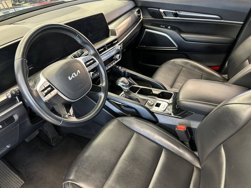 Used 2024 Kia Telluride S w/ S Sunroof Package FWD image 9
