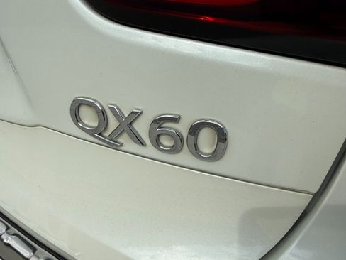 Used 2016 INFINITI QX60 FWD w/ Deluxe Technology Package image 46