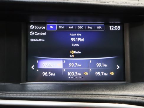Used 2019 INFINITI QX30 w/ Navigation Package FWD image 19