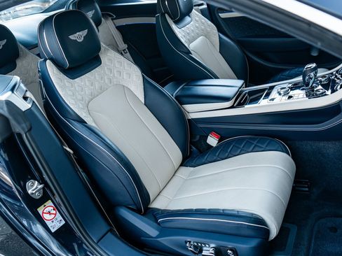 Used 2022 Bentley Continental GT image 41