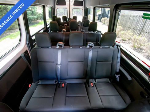 Used 2025 Mercedes-Benz Sprinter 2500 image 28