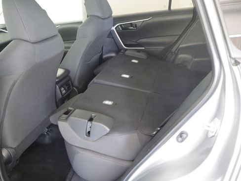 Used 2025 Toyota RAV4 LE AWD/4WD image 20