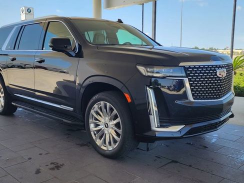 Used 2024 Cadillac Escalade ESV Premium Luxury w/ LPO, Floor Liner Package AWD/4WD image 6