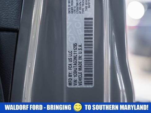 Used 2022 Jeep Gladiator Willys image 44