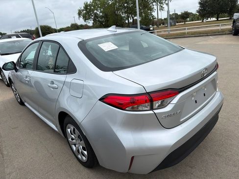 Used 2026 Toyota Corolla LE FWD image 4
