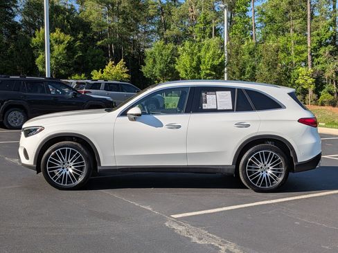 Used 2025 Mercedes-Benz GLC 300 4MATIC image 7