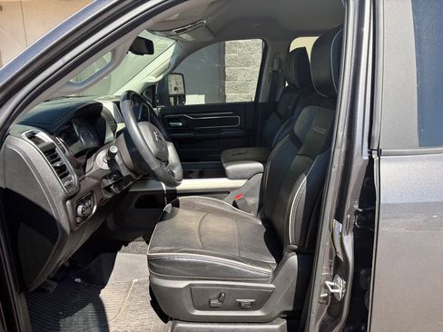 Used 2024 RAM 3500 Laramie w/ Towing Technology Group AWD/4WD image 18