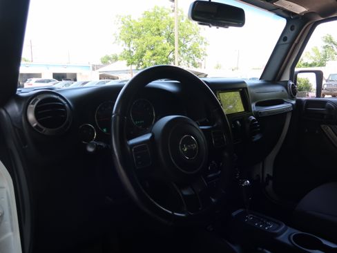 Used 2015 Jeep Wrangler Sport w/ Quick Order Package 24S AWD/4WD image 24