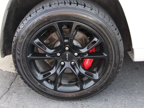 Used 2017 Jeep Grand Cherokee SRT image 45