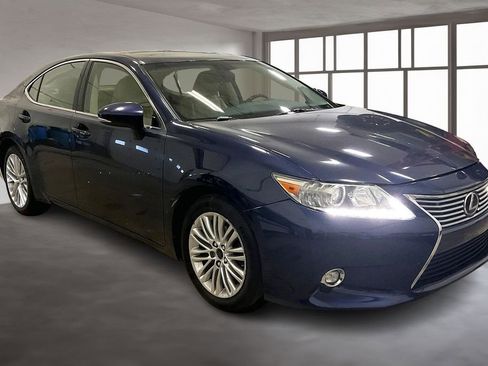 Used 2015 Lexus ES 350 w/ Luxury Package FWD image 9