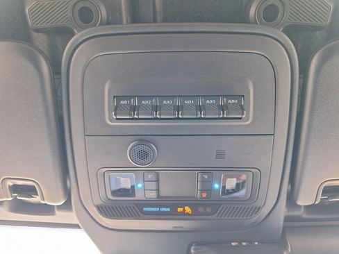 New 2025 Ford Bronco Badlands w/ Sasquatch Package image 14