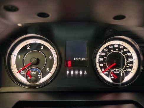 Used 2018 RAM 2500 Tradesman w/ Chrome Appearance Group AWD/4WD image 14