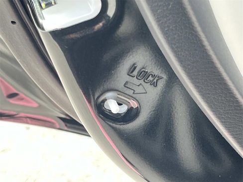 New 2026 Mitsubishi Outlander SE image 14