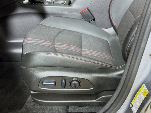 Certified 2024 Chevrolet Equinox RS image 16