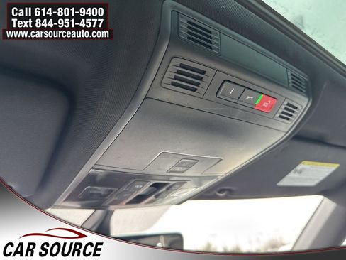 Used 2020 Volkswagen Tiguan SE R-Line image 30