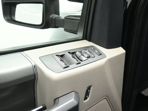 Used 2022 Ford F250 XLT w/ XLT Premium Package AWD/4WD image 7