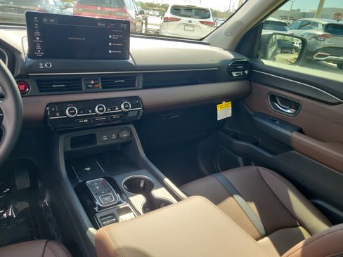 New 2026 Honda Pilot Touring image 15