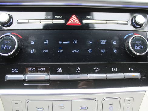 Used 2024 Hyundai Santa Fe Calligraphy AWD/4WD image 45