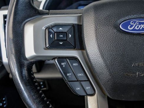 Used 2022 Ford F350 Lariat w/ Lariat Value Package image 17