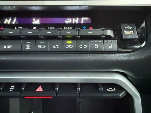 Used 2025 Toyota Tundra Platinum image 48