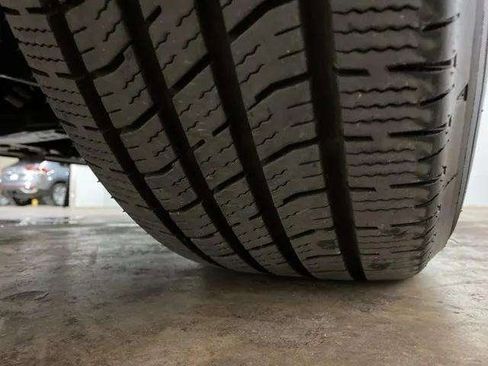 Used 2025 Toyota Tacoma SR5 image 91