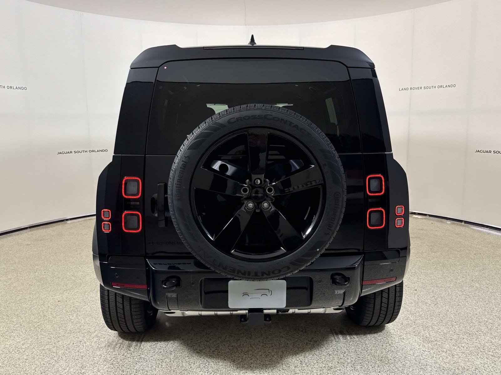 New 2026 Land Rover Defender 110 X-Dynamic SE AWD/4WD image 4