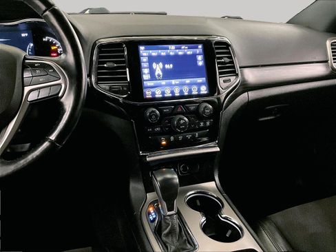 Used 2021 Jeep Grand Cherokee Laredo X image 6