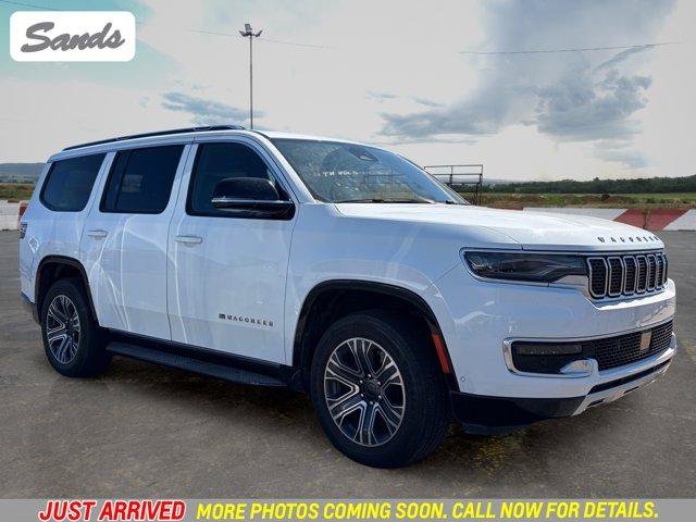 Used 2024 Jeep Wagoneer Series II w/ Flexible Seating Group RWD image 1