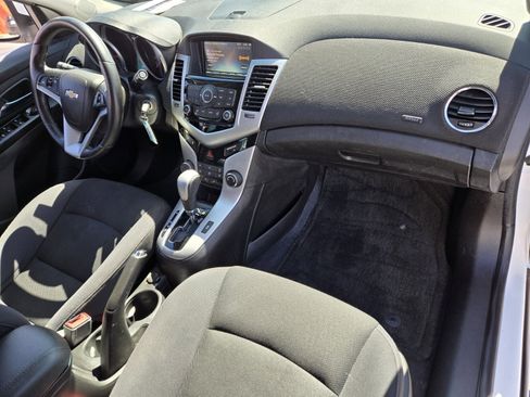 Used 2013 Chevrolet Cruze LT w/ Technology Package image 13