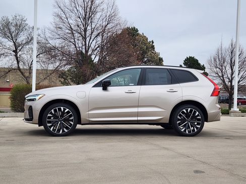 New 2026 Volvo XC60 T8 Ultra w/ Protection Package Premier AWD/4WD image 4