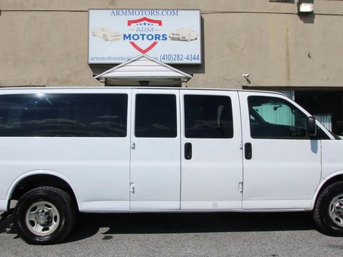 Used 2012 Chevrolet Express 3500 LT w/ LT Preferred Equipment Group RWD image 4