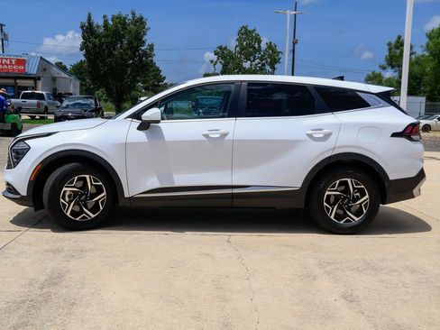 Used 2025 Kia Sportage LX FWD image 24
