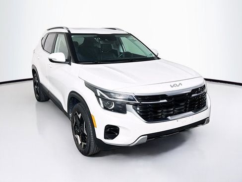 Certified 2024 Kia Seltos EX AWD/4WD image 3