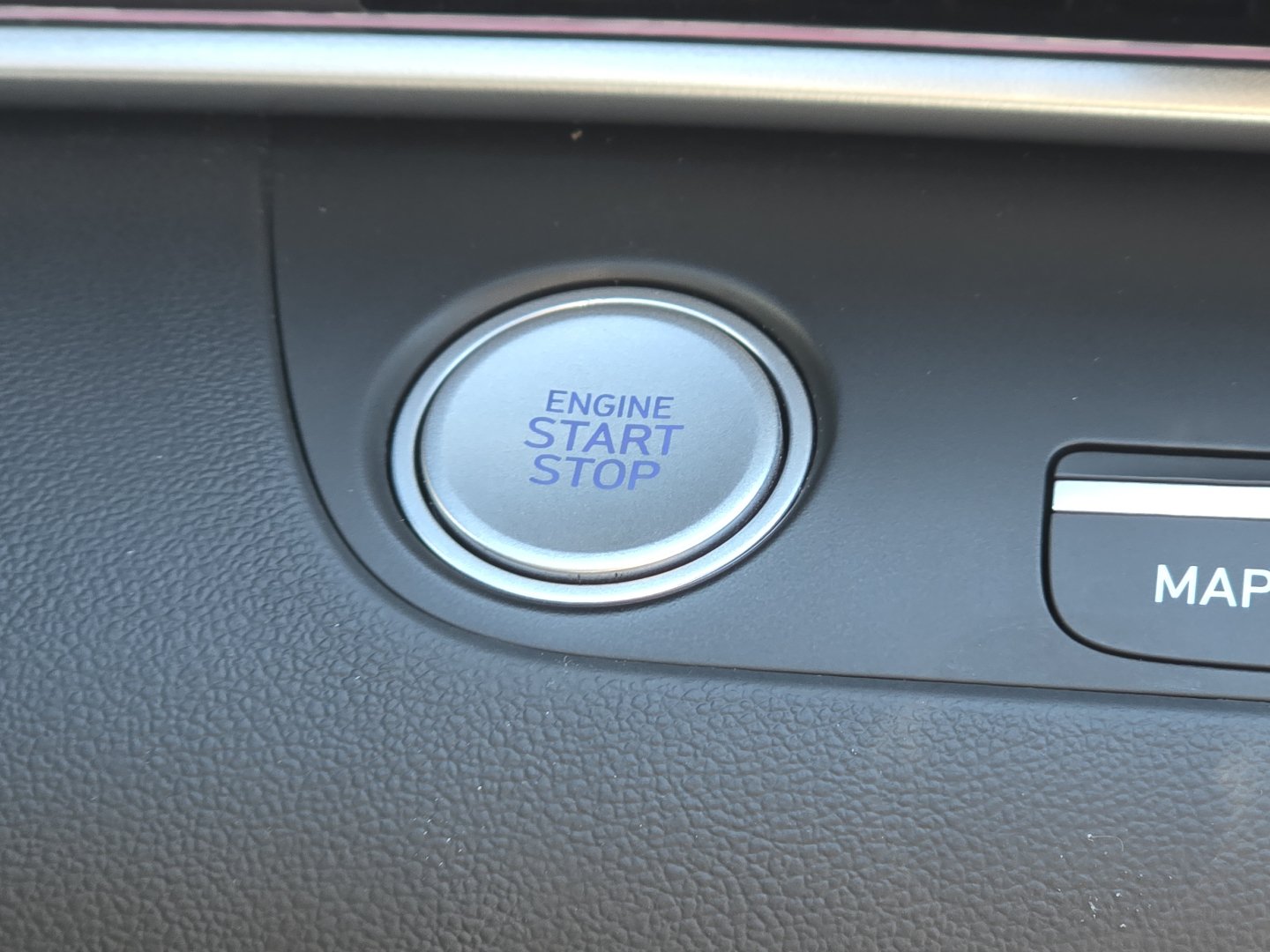 Used 2024 Hyundai Elantra Limited FWD image 12