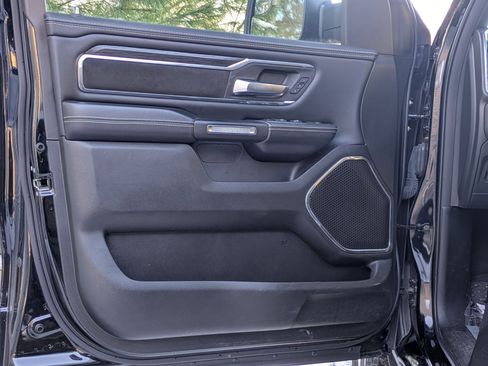 Used 2024 RAM 1500 Laramie image 11