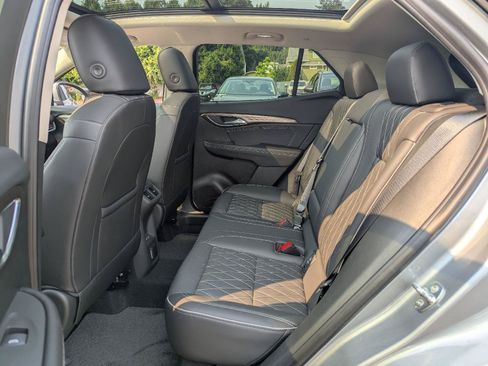 Used 2023 Buick Envision Avenir AWD/4WD image 32