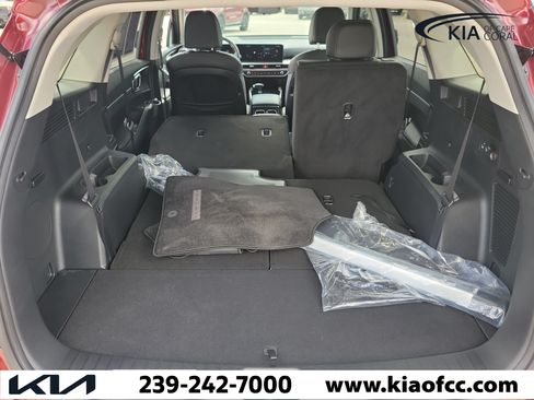 Certified 2025 Kia Sorento S w/ Panoramic Sunroof Package FWD image 11