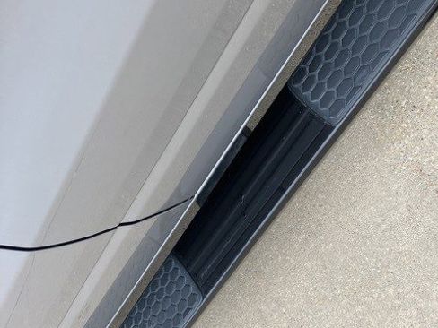 Used 2025 RAM 1500 Laramie image 9