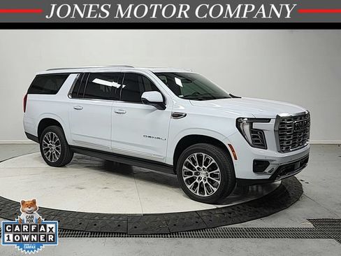 Used 2026 GMC Yukon XL Denali w/ Sun & Power Step Package AWD/4WD image 1