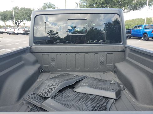 Used 2025 Jeep Gladiator Sport AWD/4WD image 8