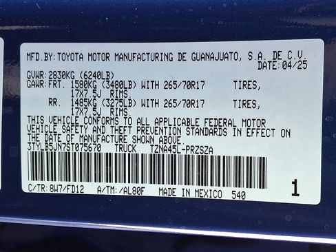 Used 2025 Toyota Tacoma TRD Off-Road image 28