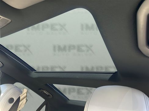 Used 2015 Mercedes-Benz ML 63 AMG 4MATIC image 11