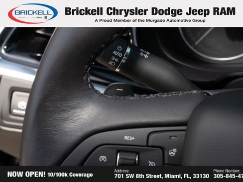 Used 2025 Cadillac XT6 Premium Luxury image 30