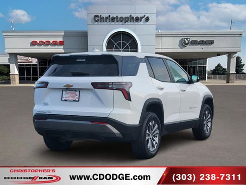 Used 2025 Chevrolet Equinox LT image 3