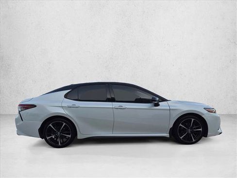 Used 2019 Toyota Camry XSE FWD image 4