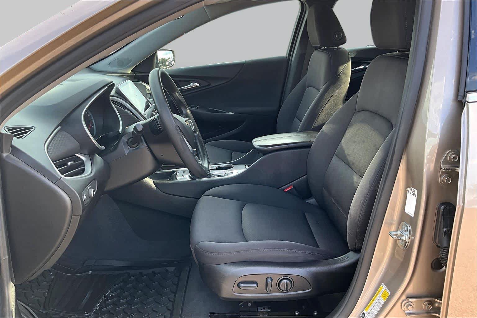 Used 2022 Chevrolet Malibu LT FWD image 8