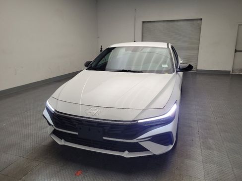 Used 2025 Hyundai Elantra Sport FWD image 15