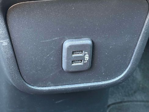 Used 2023 Chevrolet Equinox LS w/ Midnight Edition FWD image 12