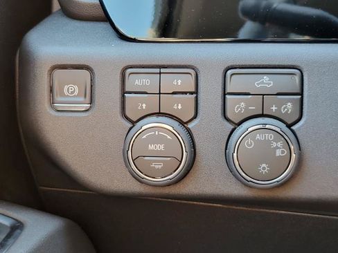New 2026 Chevrolet Silverado 1500 LT w/ Z71 Off-Road Package AWD/4WD image 13